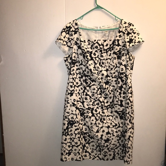 🖤🖤Cold water Creek Black & white Floral Dress